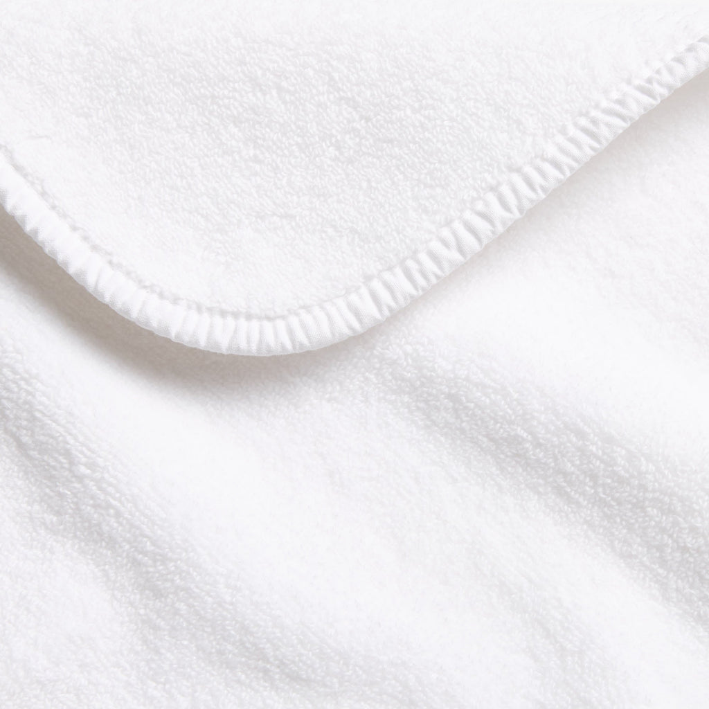 Weißes Baumwoll-Badetuch