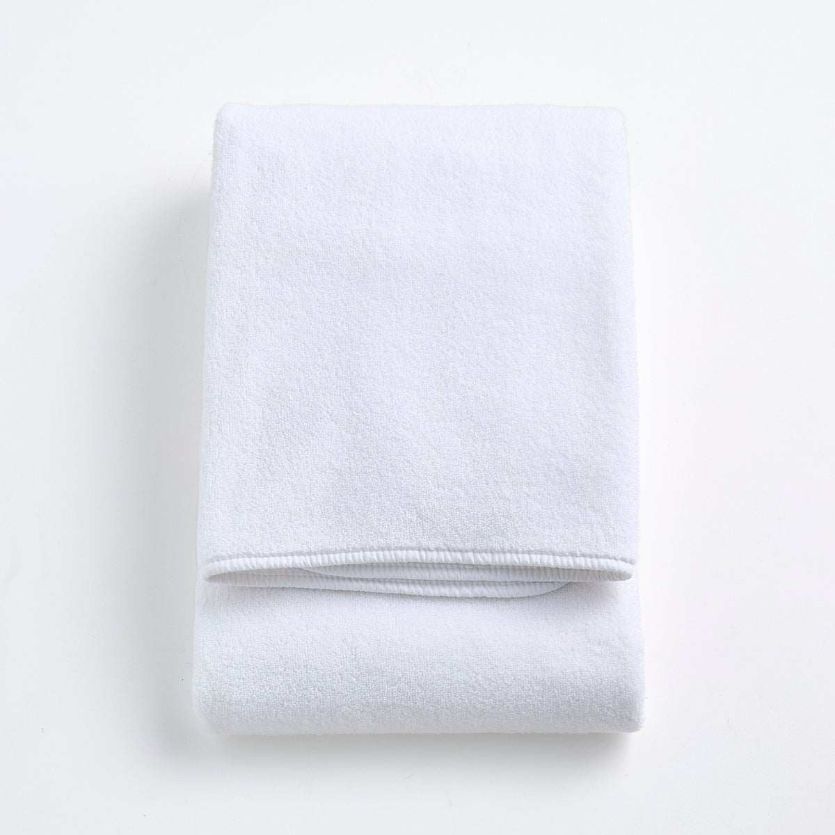 Serviette de bain en coton blanc