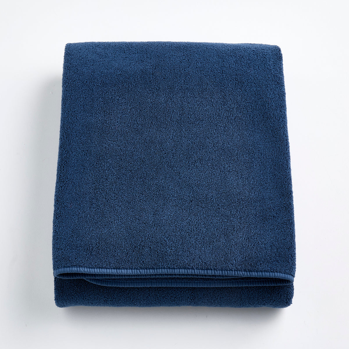 Drap de bain en coton bleu indigo