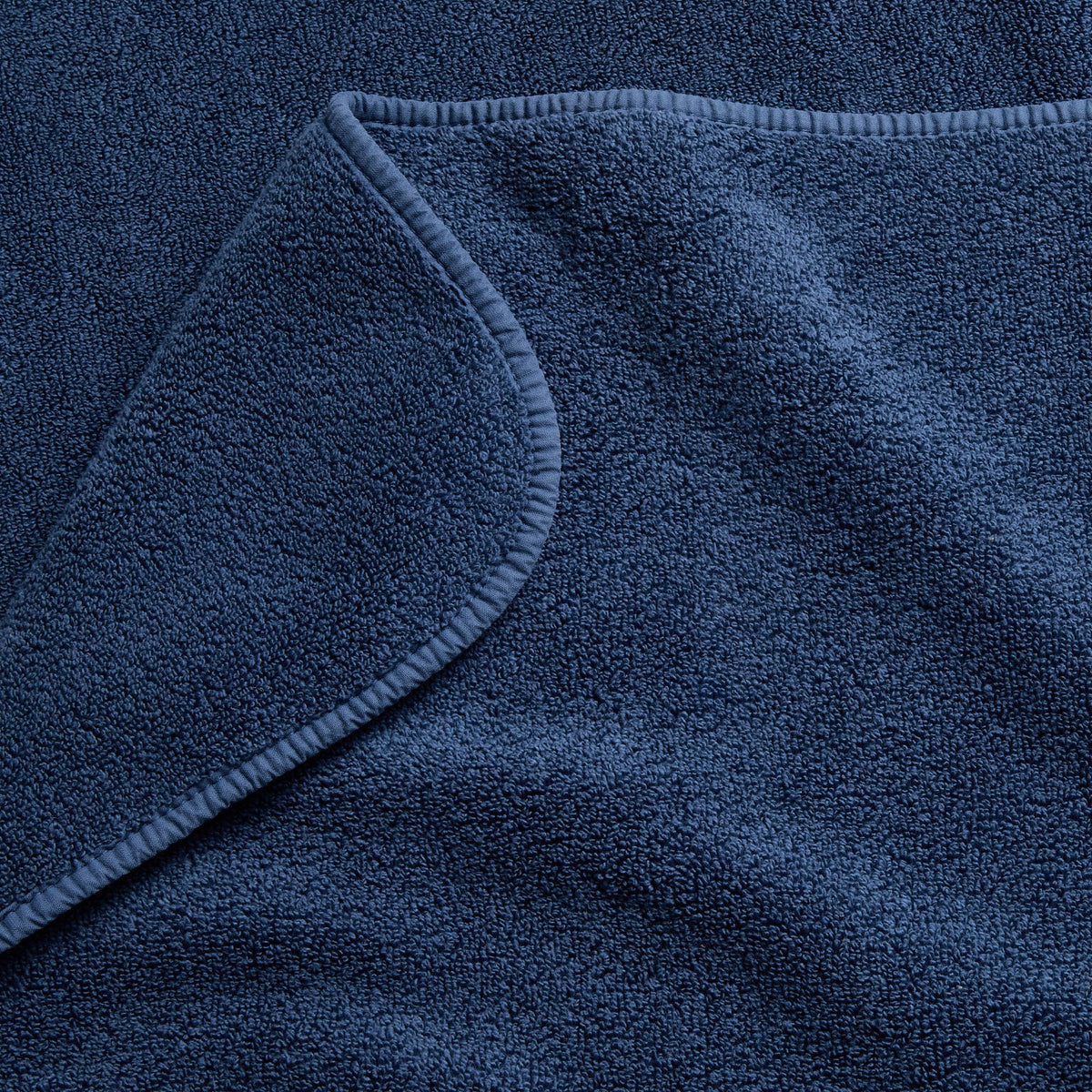Gant de toilette en coton bleu indigo